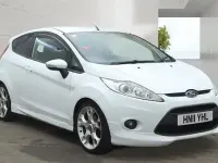 Used Ford Fiesta Zetec 2011 White Hatchback