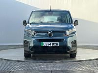Usado Citroën e-Berlingo 100 kW (136 HP) 2024 Azul Monovolume