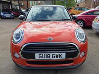 Begagnad Mini Cooper Hatch 2018 Orange Halvkombi