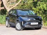 Used Toyota Yaris Hybrid 116 HP (85 kW) 2024 Black Estate