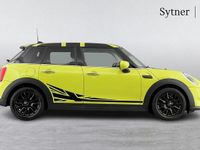 Used Mini Cooper Classic 134 HP (98 kW) 2023 Yellow Hatchback