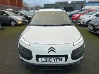 Used Citroën C4 Cactus Feel 100 HP (73 kW) 2015 White Hatchback