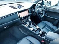 Used Porsche Macan 261 HP (191 kW) 2022 Grey SUV