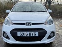 Used Hyundai i10 Premium 66 HP (48 kW) 2016 White Hatchback