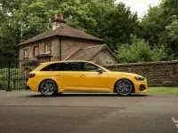 Used Audi RS4 Design 470 HP (345 kW) 2024 Yellow Estate