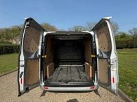 Begagnad Ford Transit Custom Limited 130 HK (95 kW) 2017 Silver Van