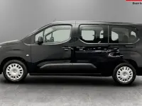 Second-hand Vauxhall Combo Design Edition 100 kW (136 CP) 2026 Monovolum
