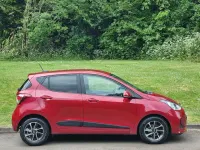 Begagnad Hyundai i10 Premium 87 HK (63 kW) 2017 Röd Halvkombi