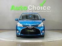 Used Toyota Yaris Hybrid 101 HP (74 kW) 2016 Blue Hatchback