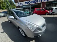 Begagnad Vauxhall Corsa 2009 Silver Halvkombi