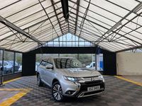 Usado Mitsubishi Outlander 150 HP (110 kW) 2019 Prateado SUV