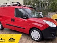Second-hand Vauxhall Combo 105 CP (77 kW) 2018 Roșu Monovolum