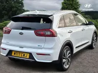 Used Kia Niro First Edition 141 HP (103 kW) 2017 White SUV
