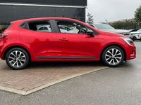 Used Renault Clio V Evolution 90 HP (66 kW) 2023 Hatchback