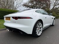 Usado Jaguar F-Type R-Dynamic 340 HP (250 kW) 2020 Branco Coupé