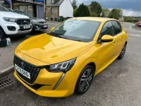 Used Peugeot 208 Allure Premium 100 HP (73 kW) 2021 Yellow Hatchback
