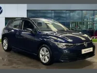Second-hand VW Golf VIII Life 147 CP (108 kW) 2021 Albastru Hatchback