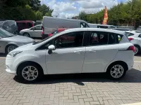 Used Ford B-MAX Zetec 95 HP (69 kW) 2015 White MPV