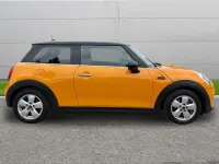 Used Mini Cooper Hatch 134 HP (98 kW) 2016 Orange Hatchback