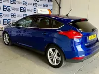 Usado Ford Focus Titanium 125 HP (91 kW) 2017 Azul Citadino