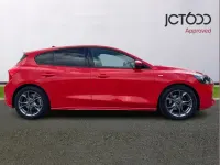Used Ford Focus ST-Line 117 HP (86 kW) 2020 Red Hatchback