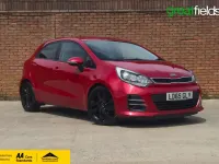 Used Kia Rio 2015 Red Hatchback