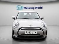 Begagnad Mini Cooper Classic 136 HK (100 kW) 2022 Silver Halvkombi