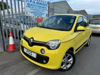 Used Renault Twingo Dynamique 70 HP (51 kW) 2014 Yellow Hatchback