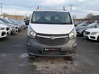 Used Vauxhall Vivaro 115 HP (84 kW) 2016 White MPV