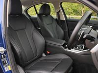 Usado BMW 330e Sport Line 288 HP (211 kW) 2023 Azul Sedan