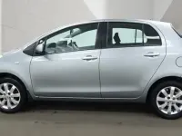 Used Toyota Yaris 85 HP (62 kW) 2007 Silver Hatchback