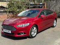 Usado Ford Mondeo Titanium 180 HP (132 kW) 2015 Vermelho Citadino