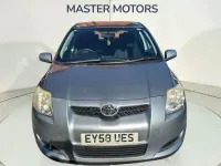 Usado Toyota Auris 124 HP (91 kW) 2008 Prateado Citadino