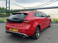 Begagnad Volvo V40 R-Design 120 HK (88 kW) 2015 Röd Halvkombi