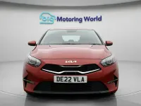 Używany Kia Ceed 120 KM (88 kW) 2021 Czerwony Hatchback