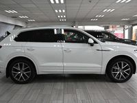 Used VW Touareg R-line 286 HP (210 kW) 2018 White SUV
