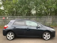 Used Toyota Auris SR 132 HP (97 kW) 2012 Grey Hatchback