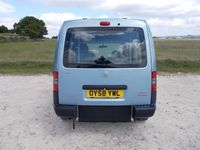 Second-hand Vauxhall Combo 2009 Albastru Monovolum