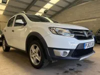 Used Dacia Sandero Lauréate 90 HP (66 kW) 2013 White Hatchback
