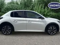 Second-hand Peugeot 208 GT 101 CP (74 kW) 2022 Alb Hatchback