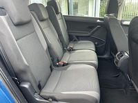Usado VW Touran S 115 HP (84 kW) 2017 Azul Monovolume