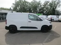 Begagnad Peugeot Partner 2022 Vit Minibuss