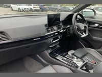 Usado Audi Q5 Comfort 299 HP (219 kW) 2023 Prateado SUV