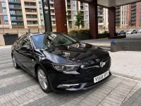 Used Vauxhall Insignia SRi 136 HP (100 kW) 2019 Blue Hatchback