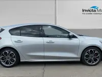 Used Ford Focus ST-Line X 155 HP (114 kW) 2023 Silver Hatchback