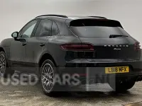 Begagnad Porsche Macan 252 HK (185 kW) 2018 Svart SUV