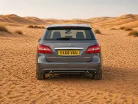 Usado Mercedes B200 Executive 136 HP (100 kW) 2018 Cinzento Monovolume