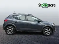 Used Dacia Sandero Prestige 90 HP (66 kW) 2022 Grey SUV
