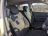 Usado Renault Captur Play 90 HP (66 kW) 2018 Branco SUV