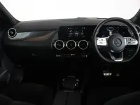 Usado Mercedes GLA200 AMG line 163 HP (119 kW) 2022 Azul SUV